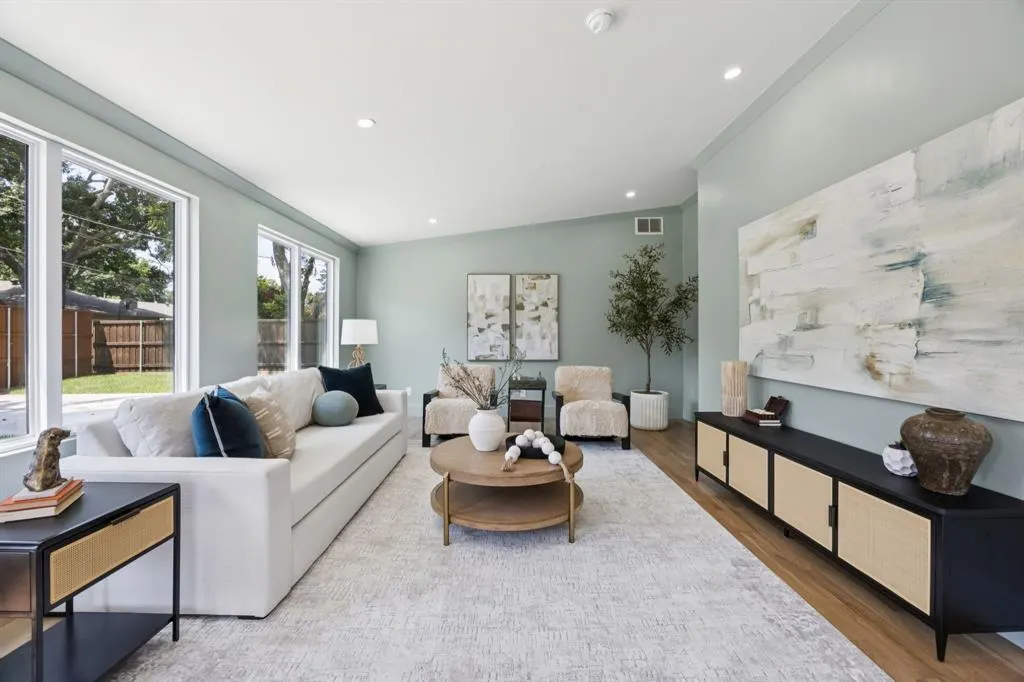 1307 Seminole Drive