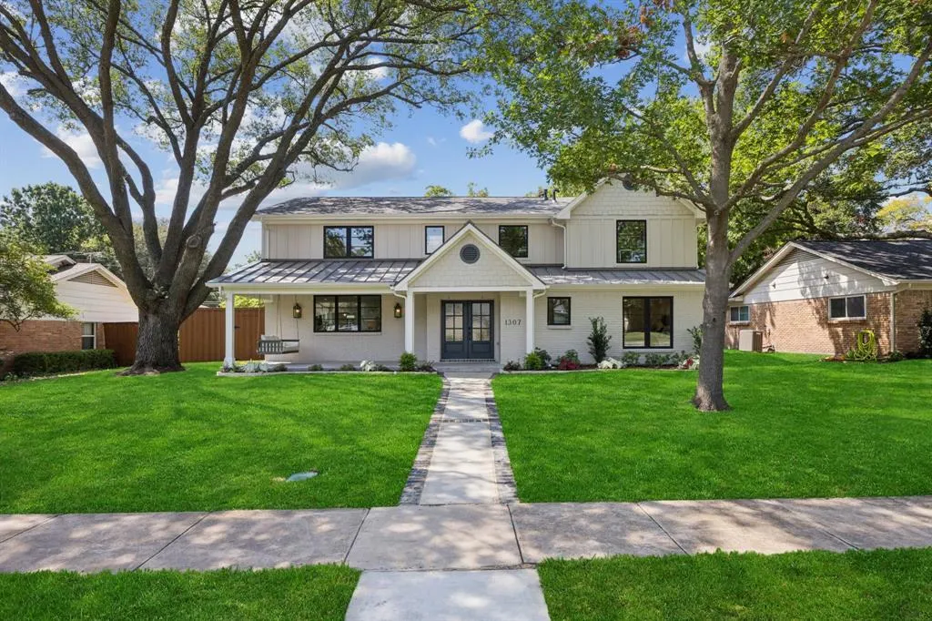 1307 Seminole Drive