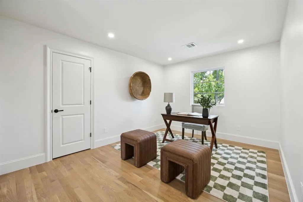 1307 Seminole Drive