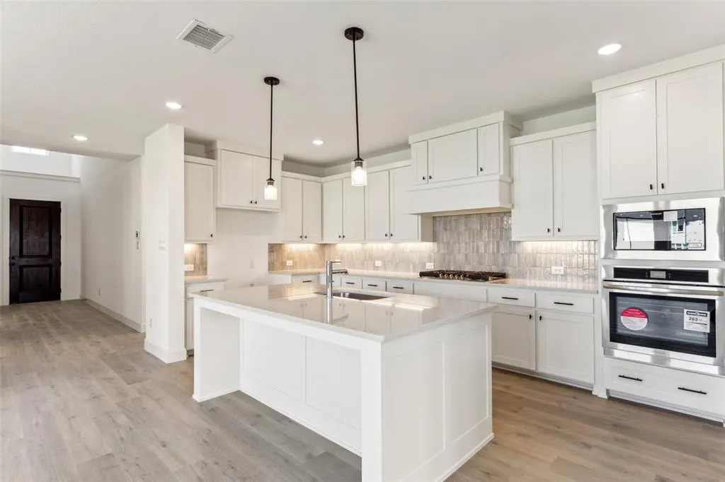 1613 Blue Sage Court