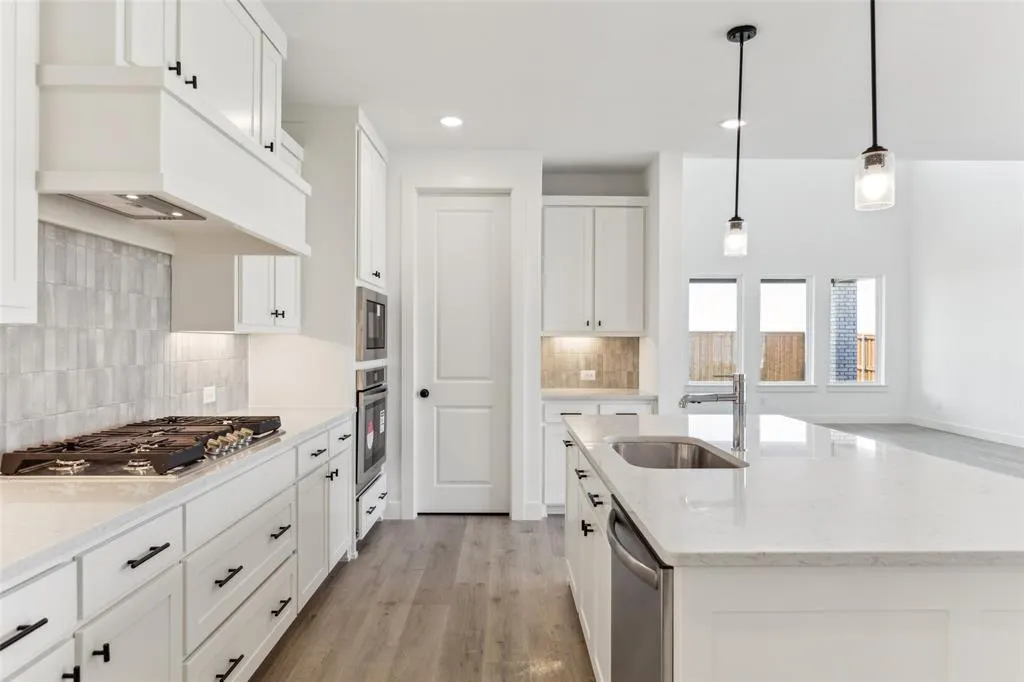 1613 Blue Sage Court