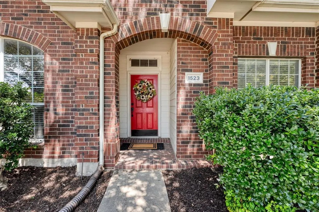 1523 Outerbridge Drive