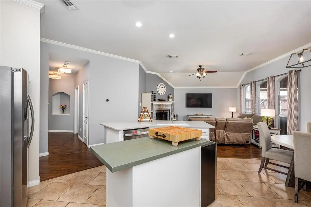 1523 Outerbridge Drive