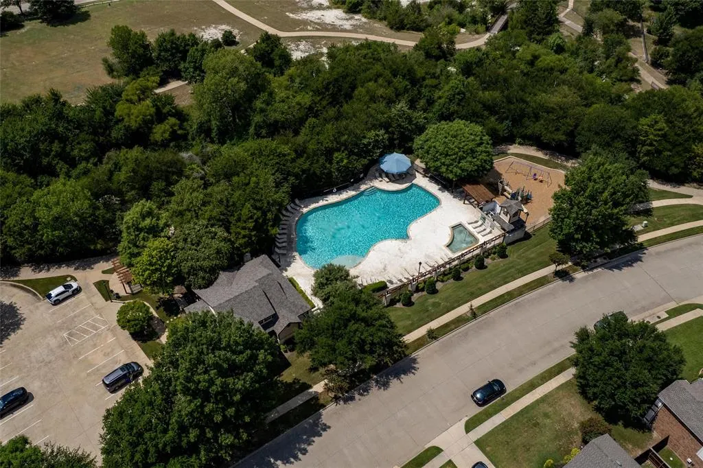 1523 Outerbridge Drive