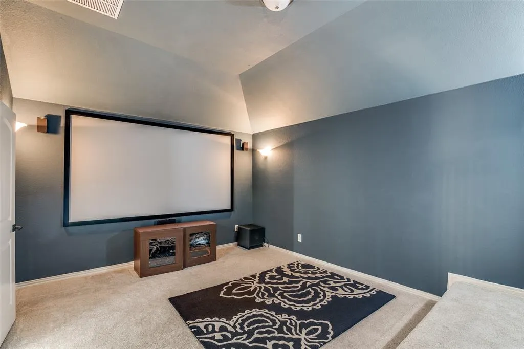 5716 Broadgreen Road