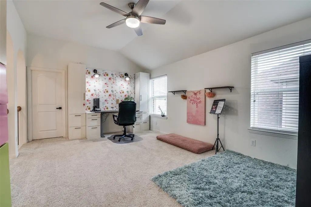 5716 Broadgreen Road