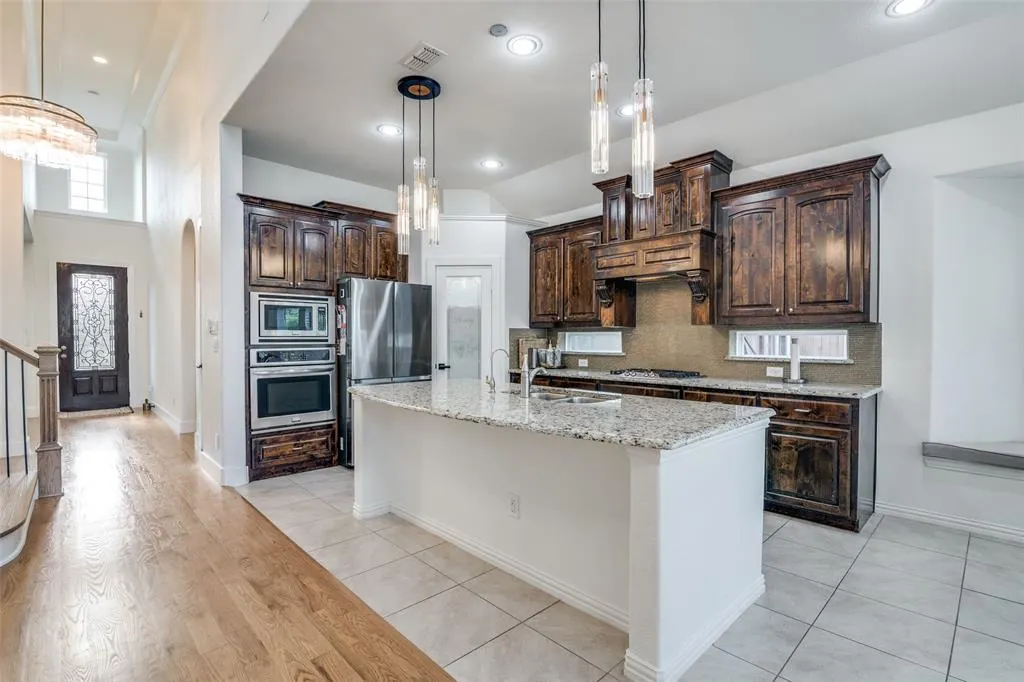 5716 Broadgreen Road