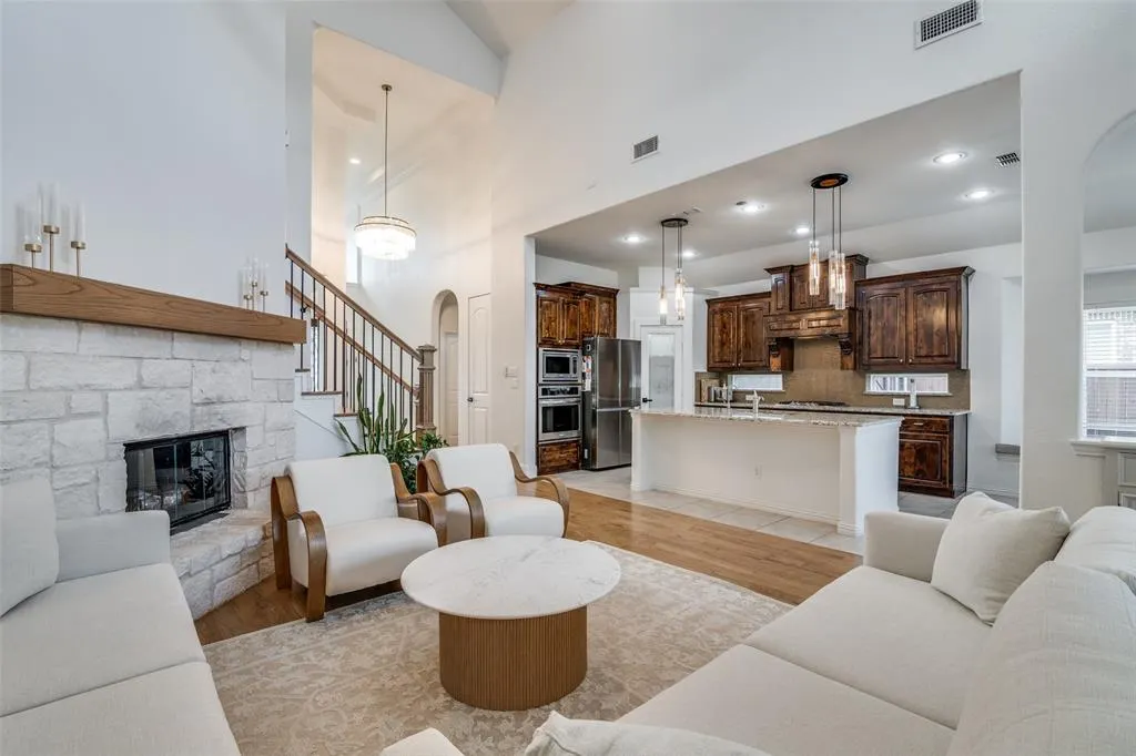 5716 Broadgreen Road