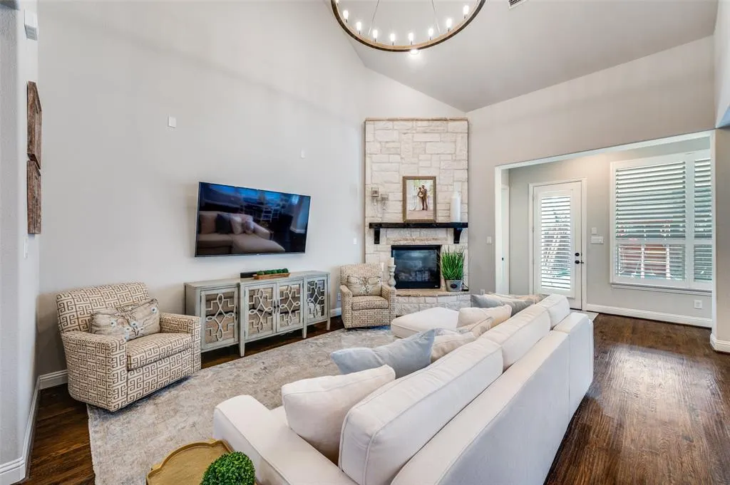 3722 Wagon Wheel Way