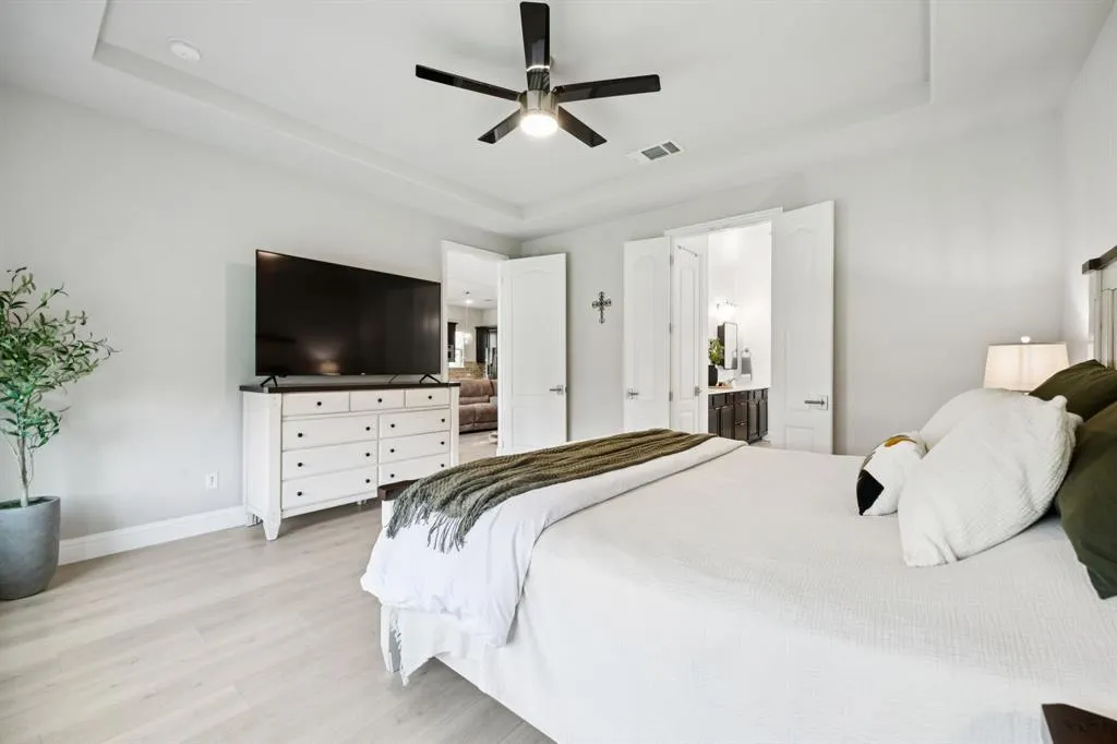 5300 Tuscarora Trail