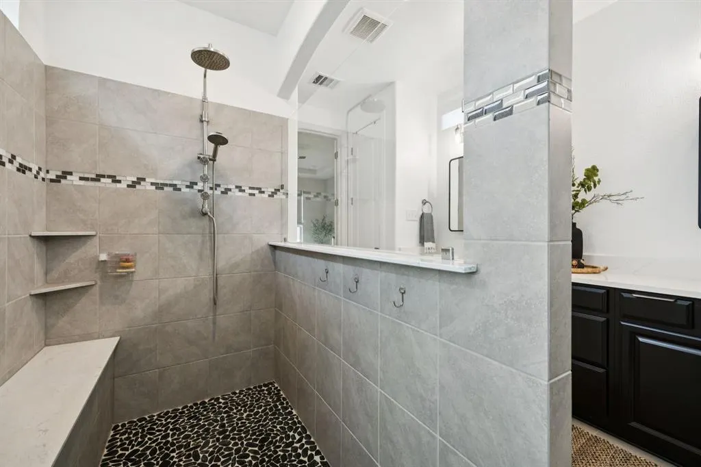 5300 Tuscarora Trail