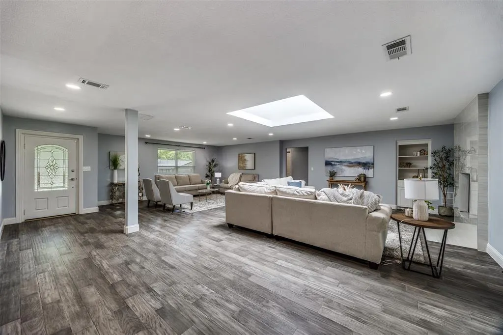 709 Westbrook Drive