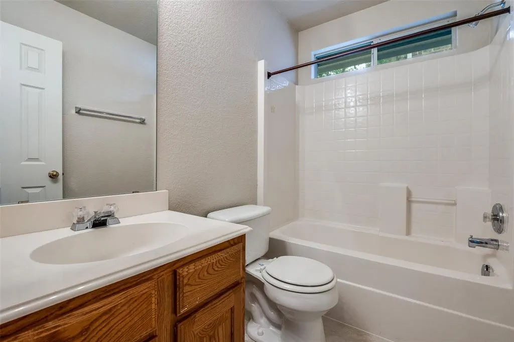 1012 Inland Lane