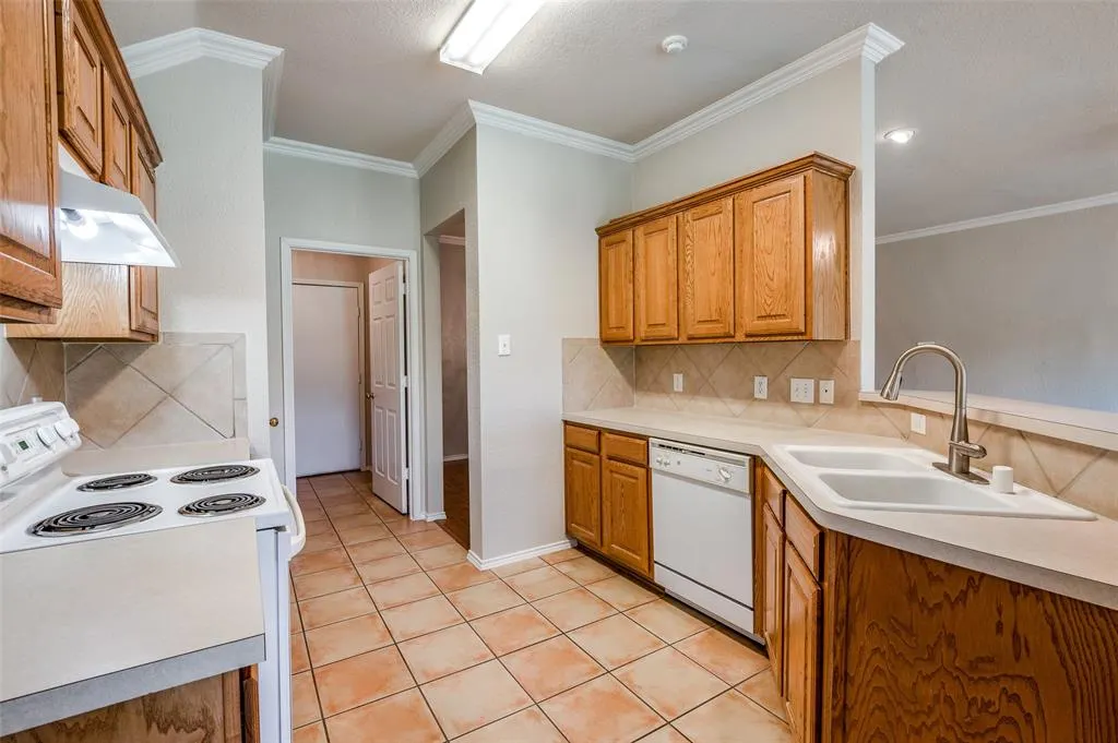 1012 Inland Lane
