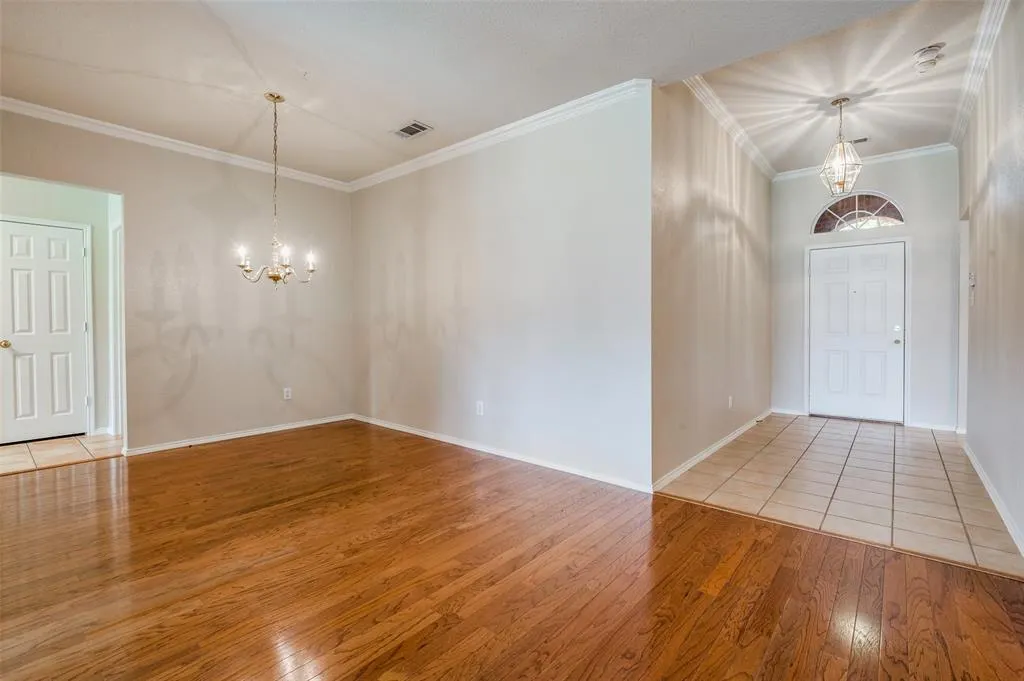 1012 Inland Lane