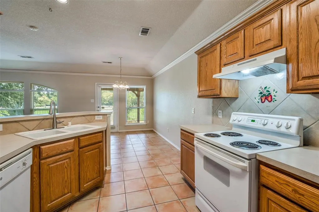 1012 Inland Lane