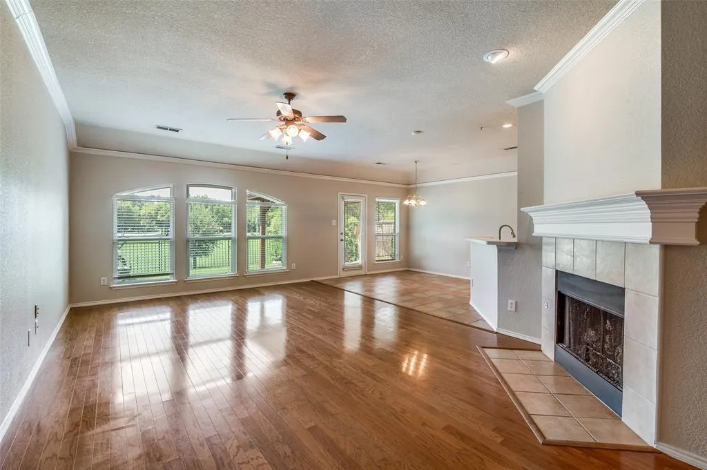 1012 Inland Lane