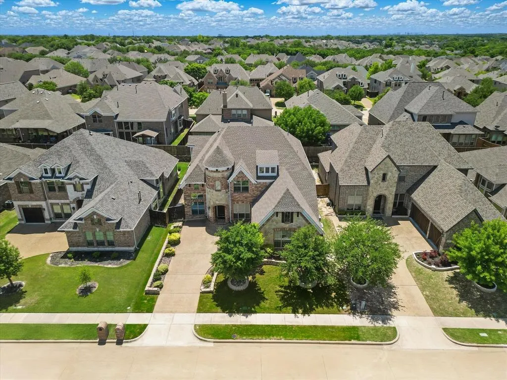 1525 Snowberry Drive