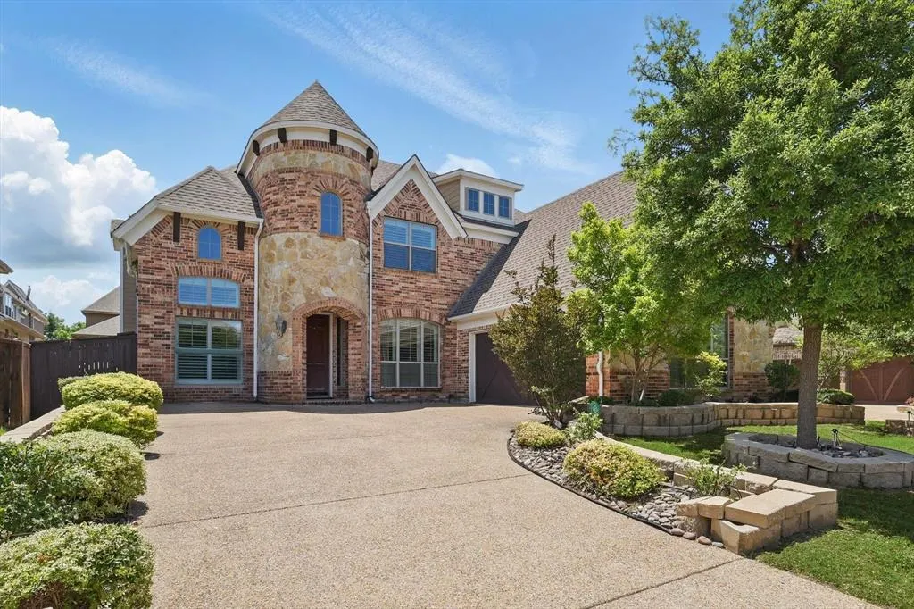 1525 Snowberry Drive