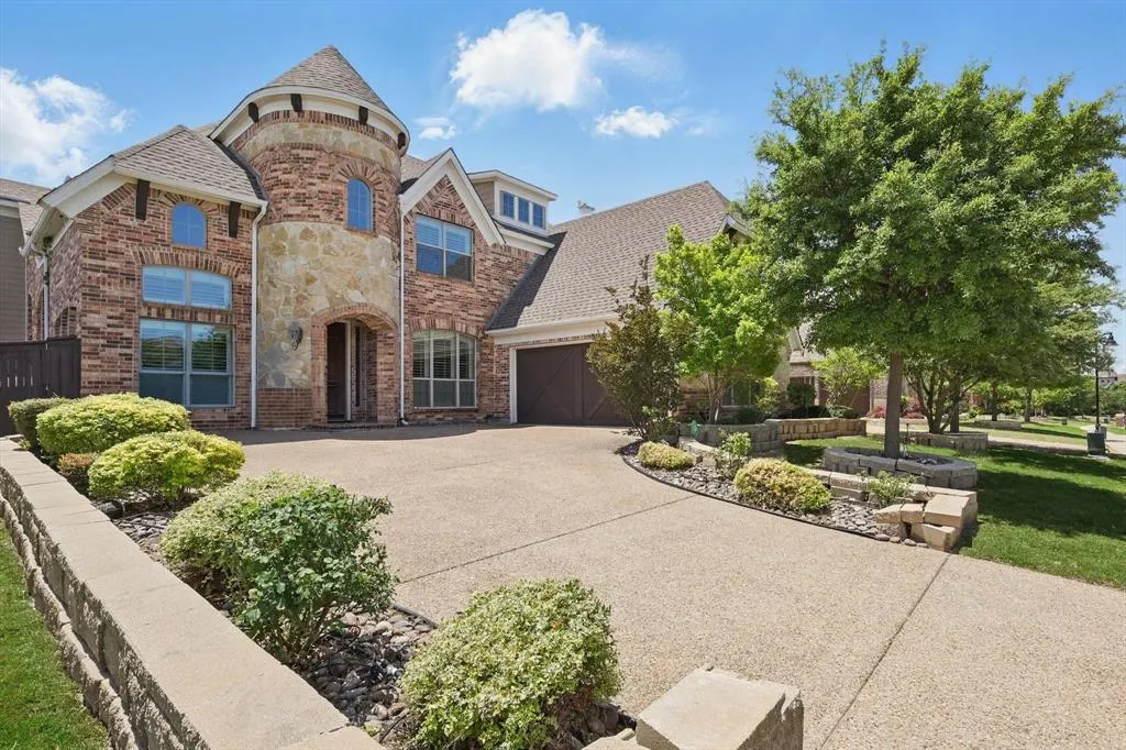 1525 Snowberry Drive