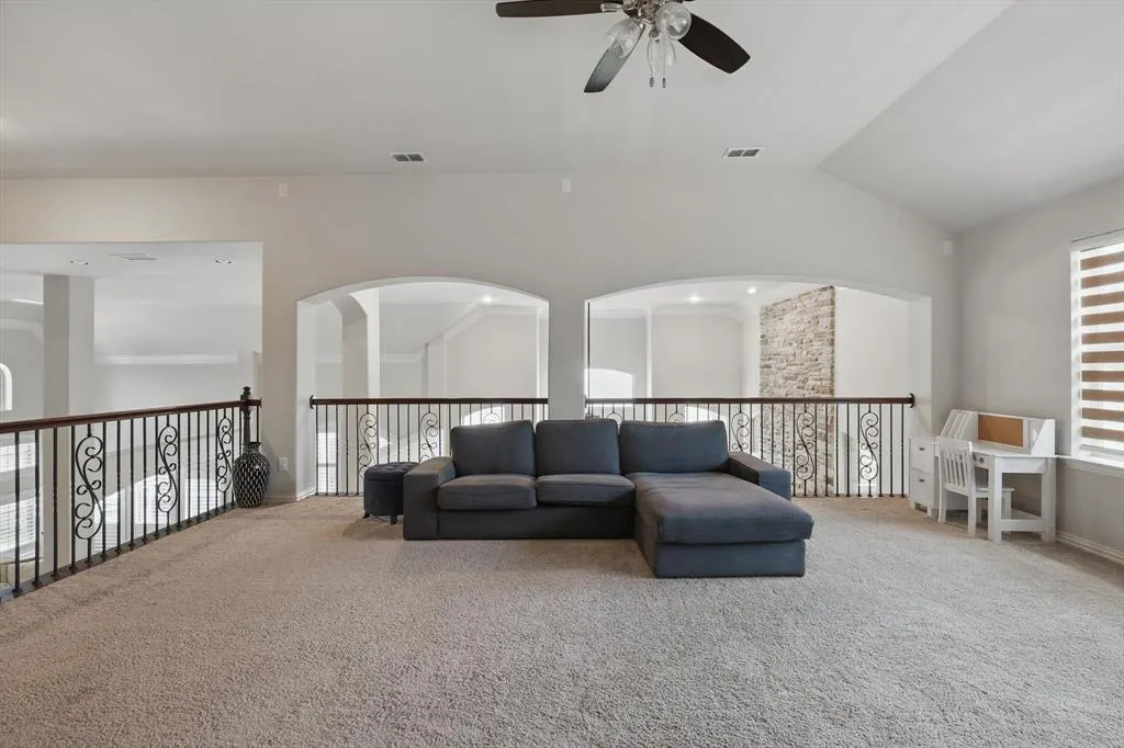 1525 Snowberry Drive