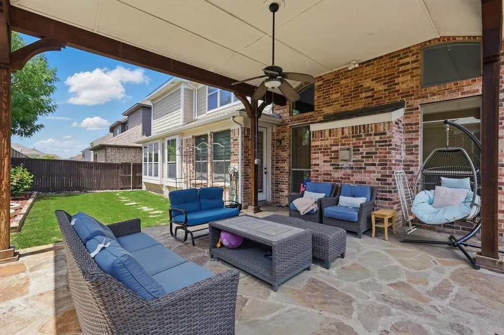 1525 Snowberry Drive