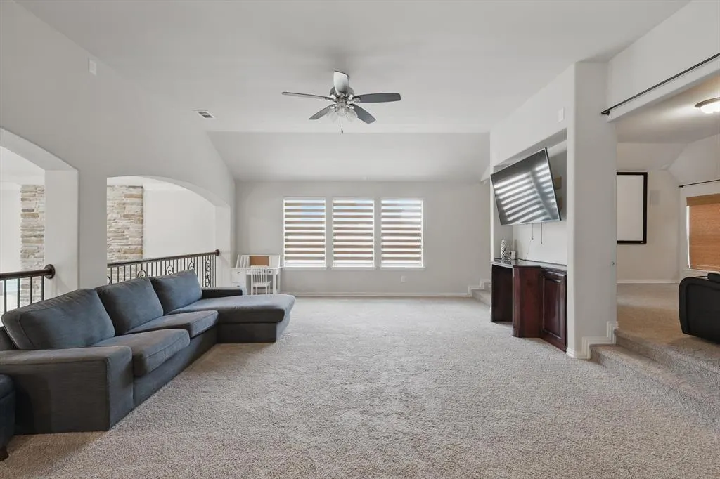 1525 Snowberry Drive