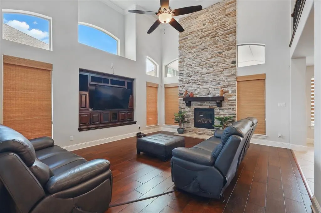 1525 Snowberry Drive