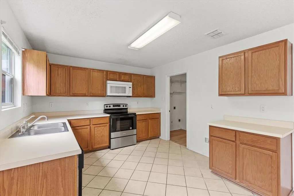 3316 Westview Drive