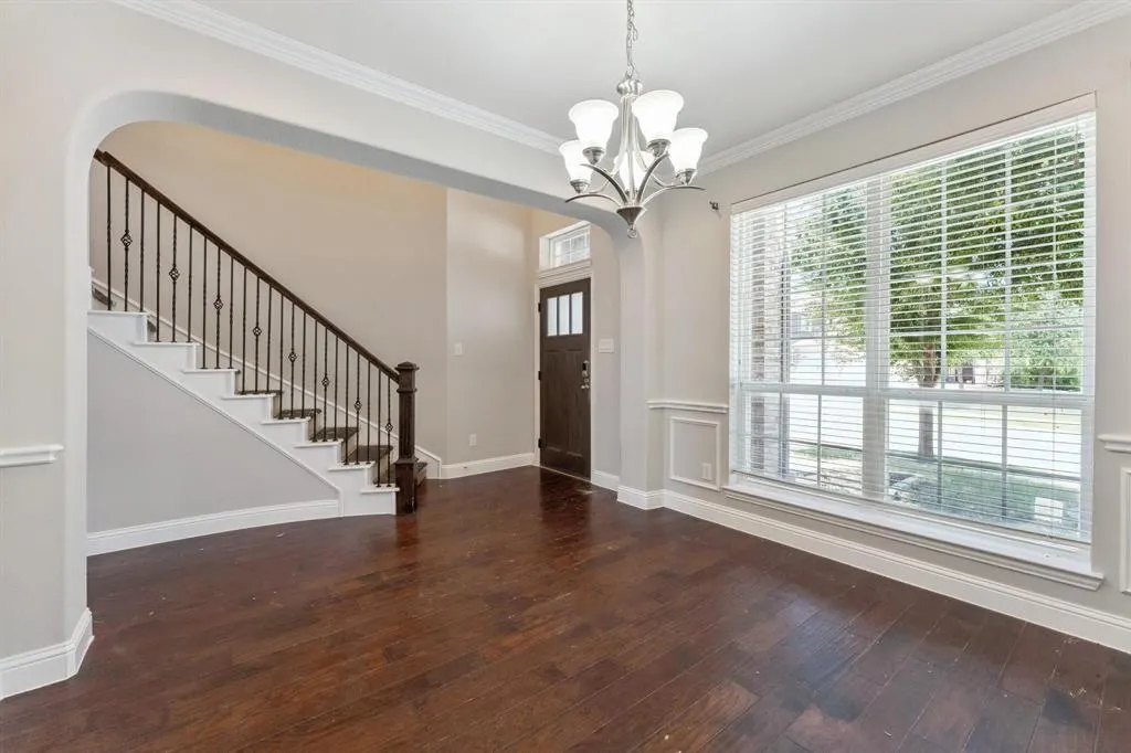 2436 Kingsgate