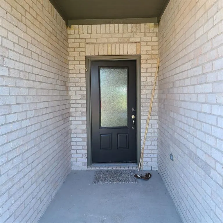 517 Harbor Oaks Drive