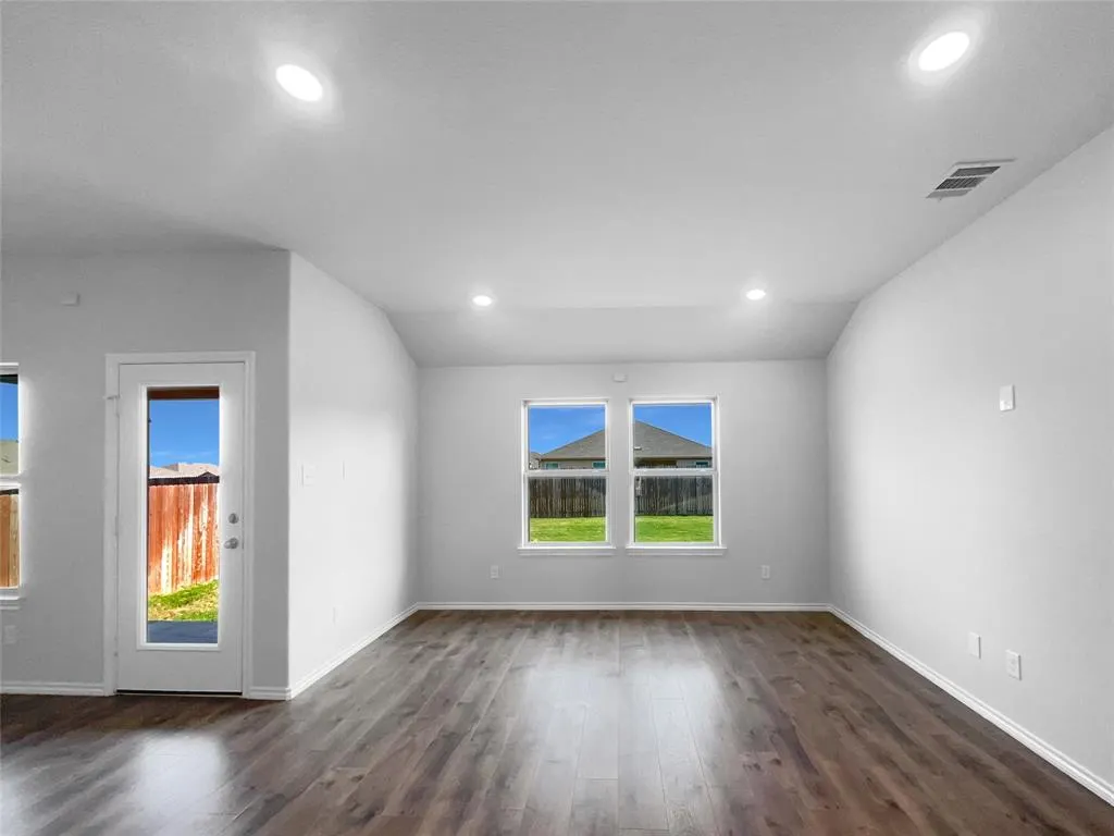 905 English Drive