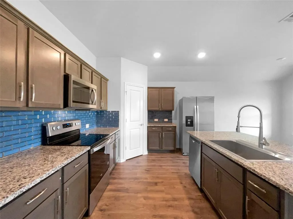 905 English Drive