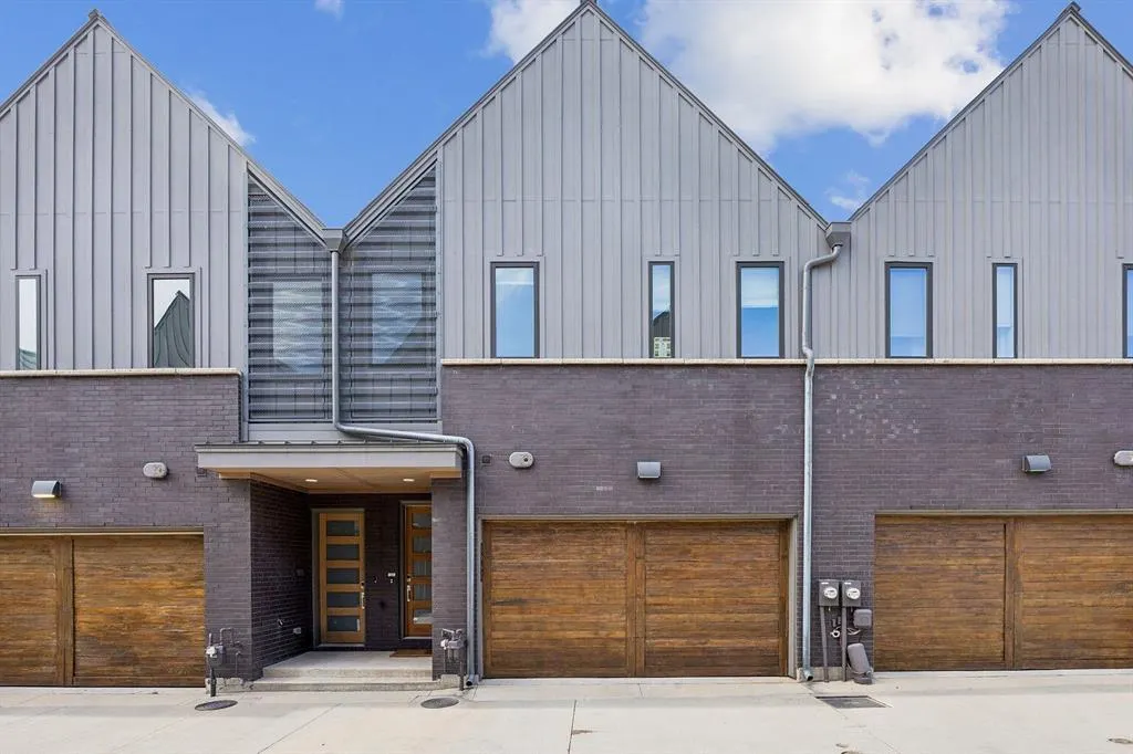 3943 Bowie Lane