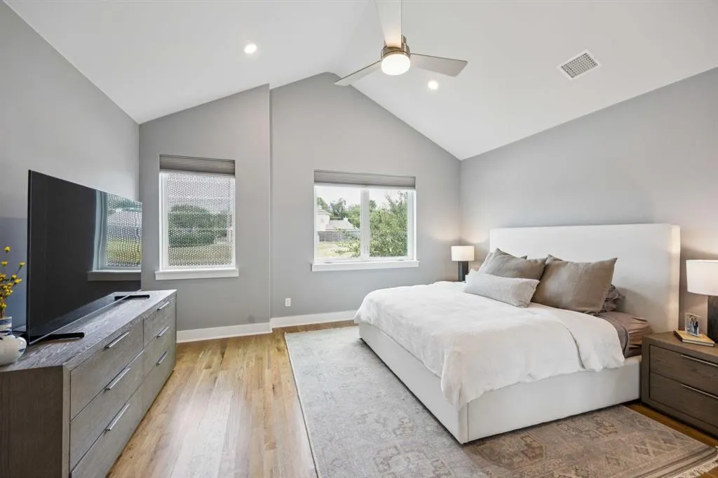 3943 Bowie Lane