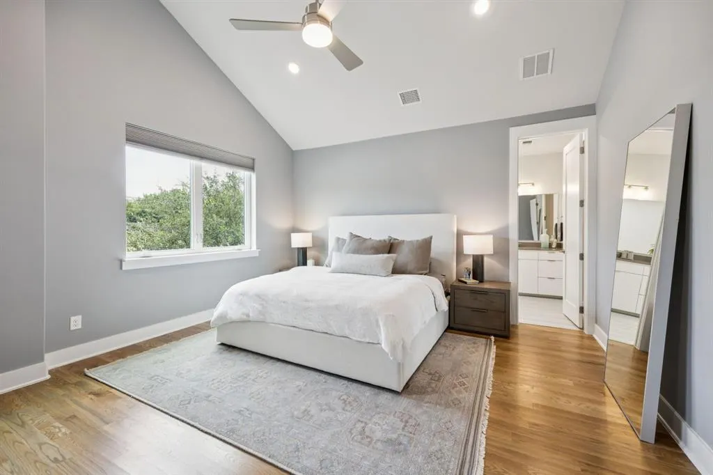 3943 Bowie Lane