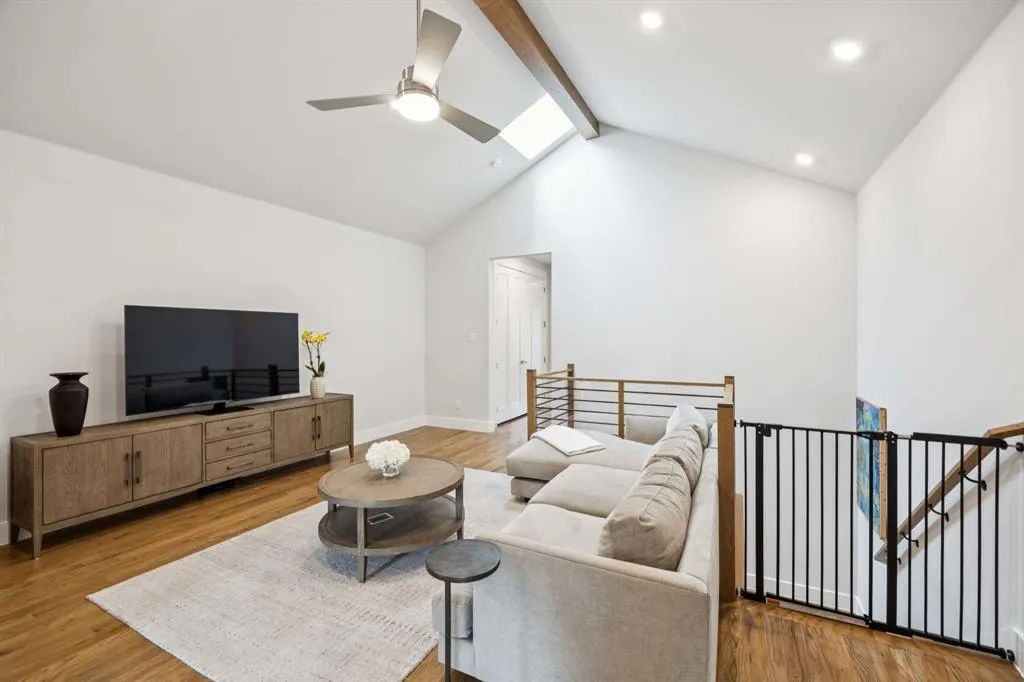 3943 Bowie Lane