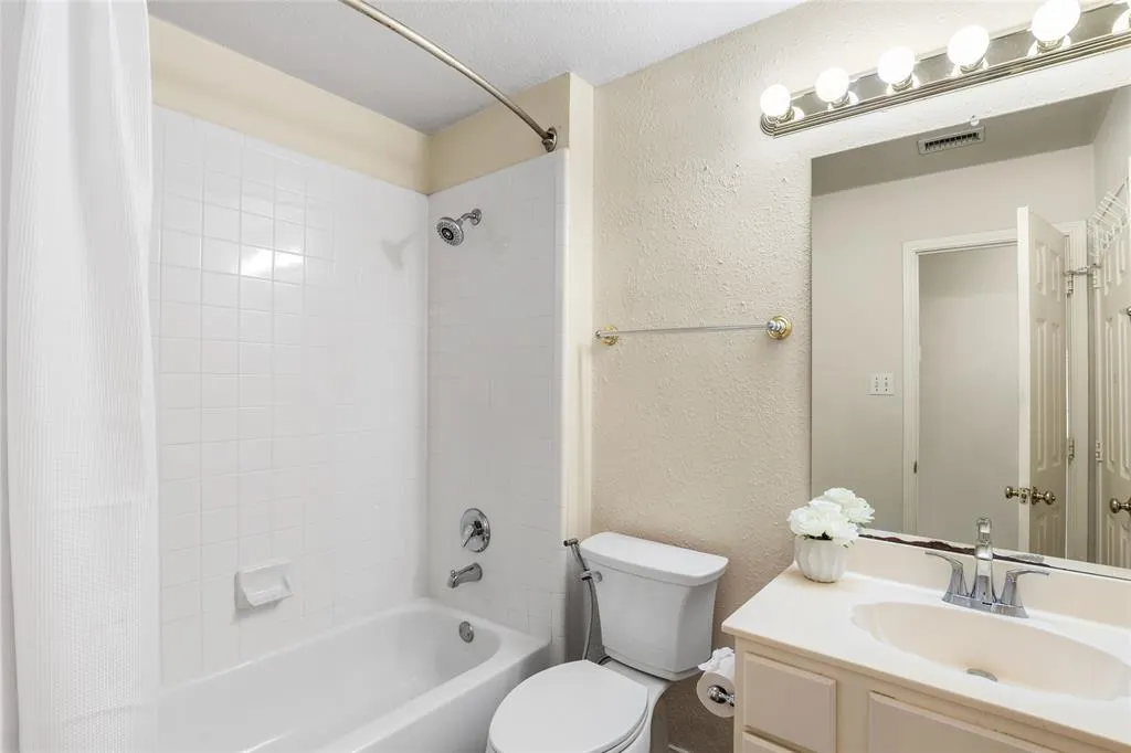 3136 Kettle River Court