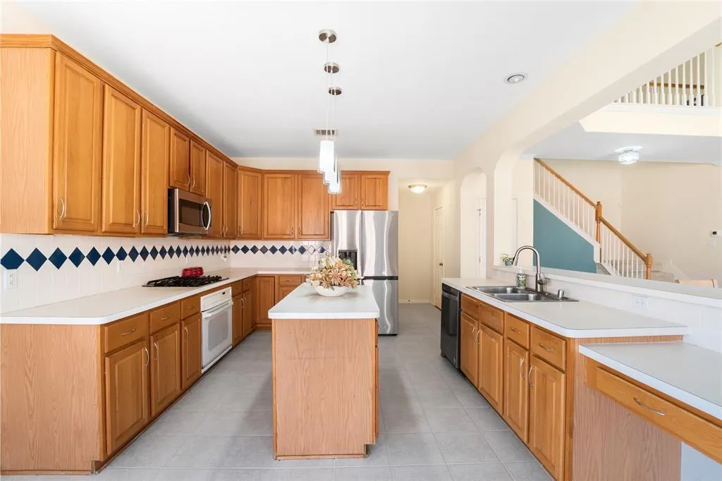 3136 Kettle River Court
