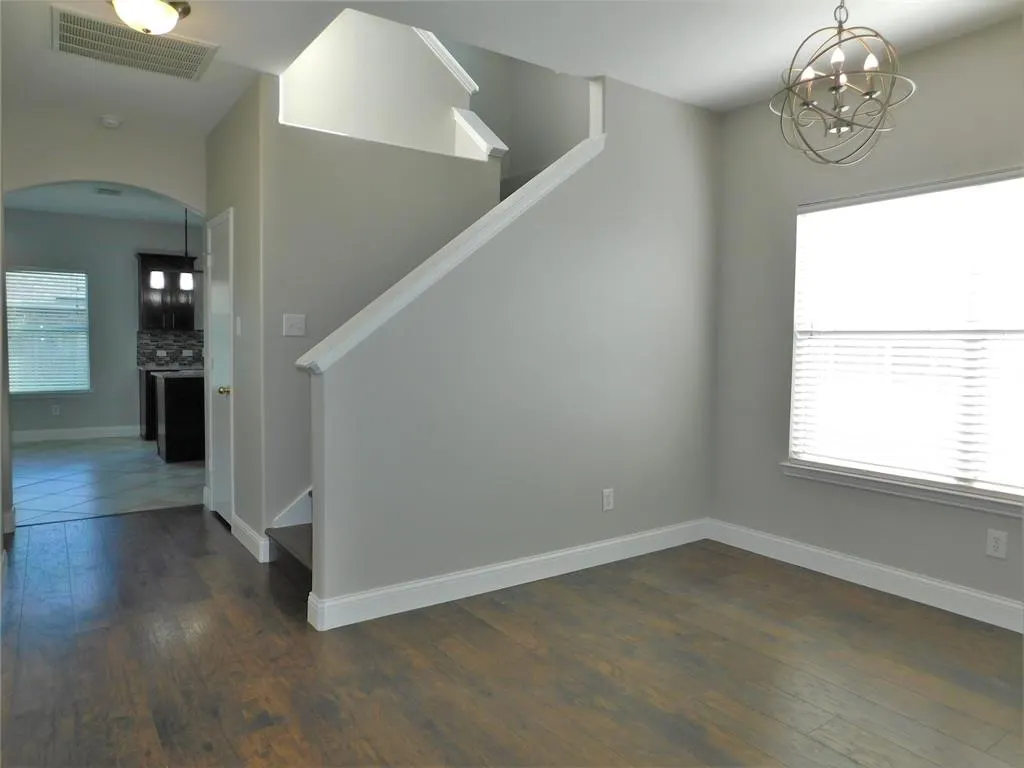 1107 Mockingbird Drive