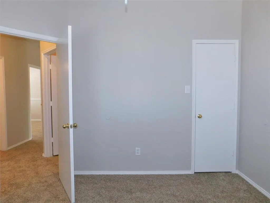 1107 Mockingbird Drive