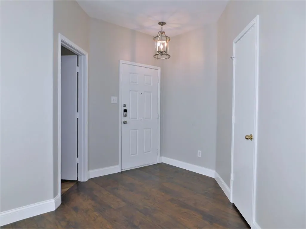 1107 Mockingbird Drive