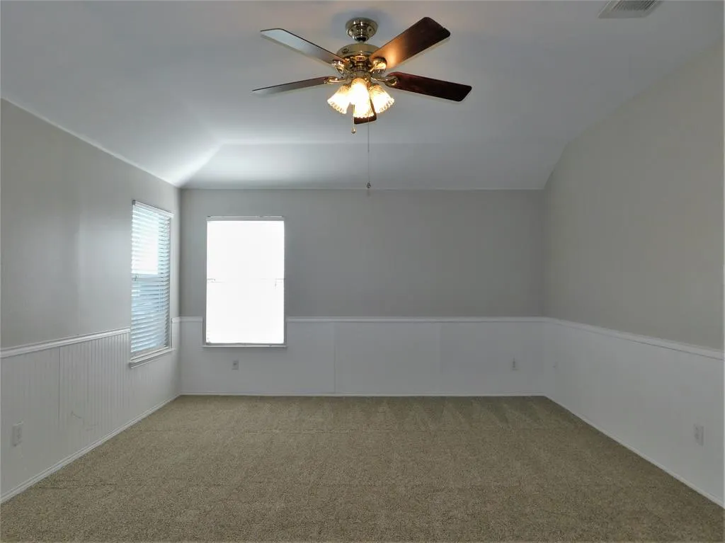 1107 Mockingbird Drive