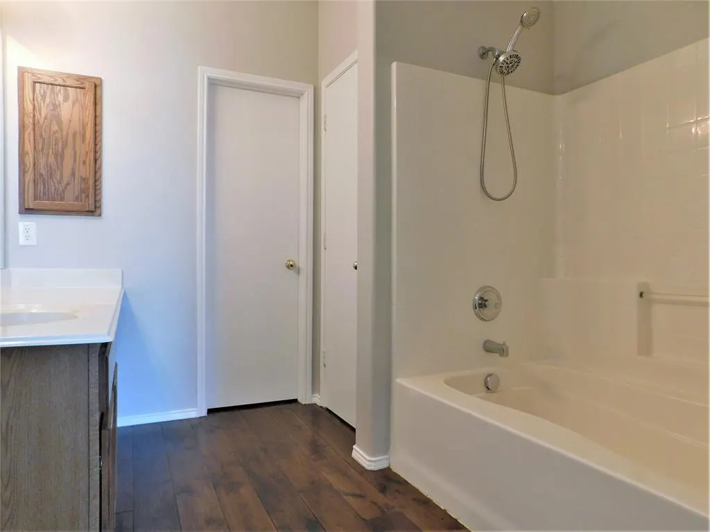 1107 Mockingbird Drive