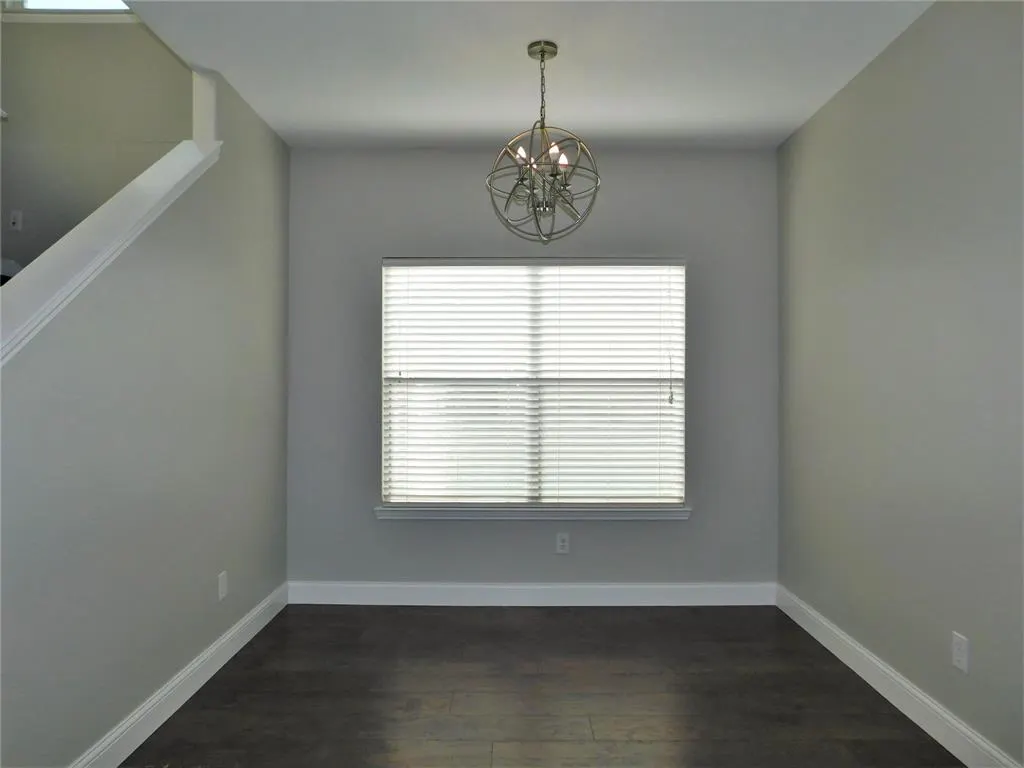 1107 Mockingbird Drive