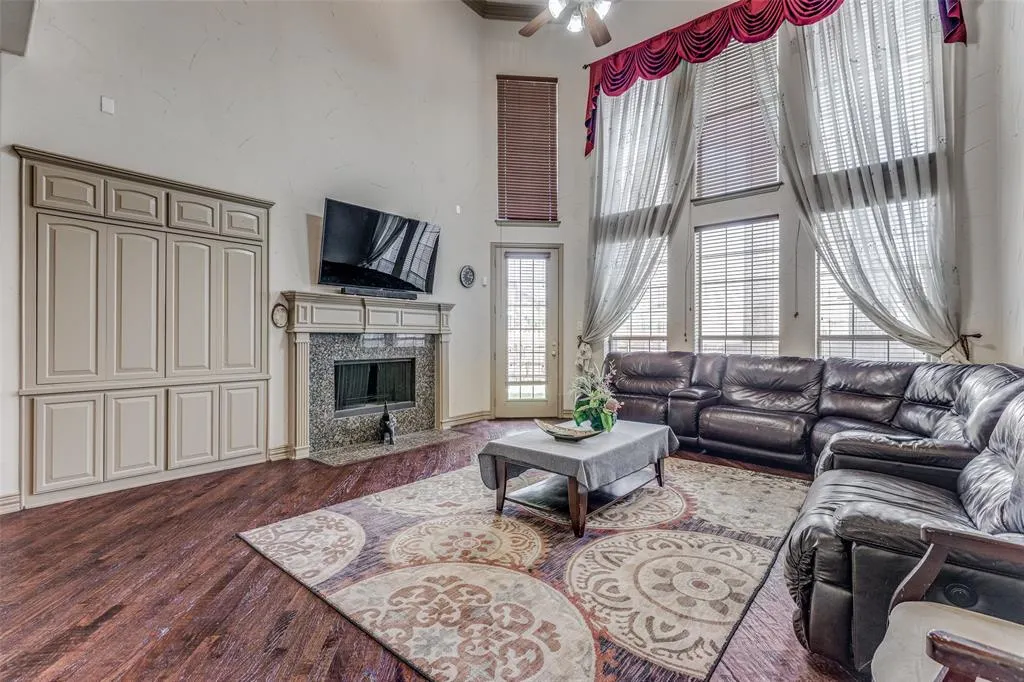 2245 Homestead Lane