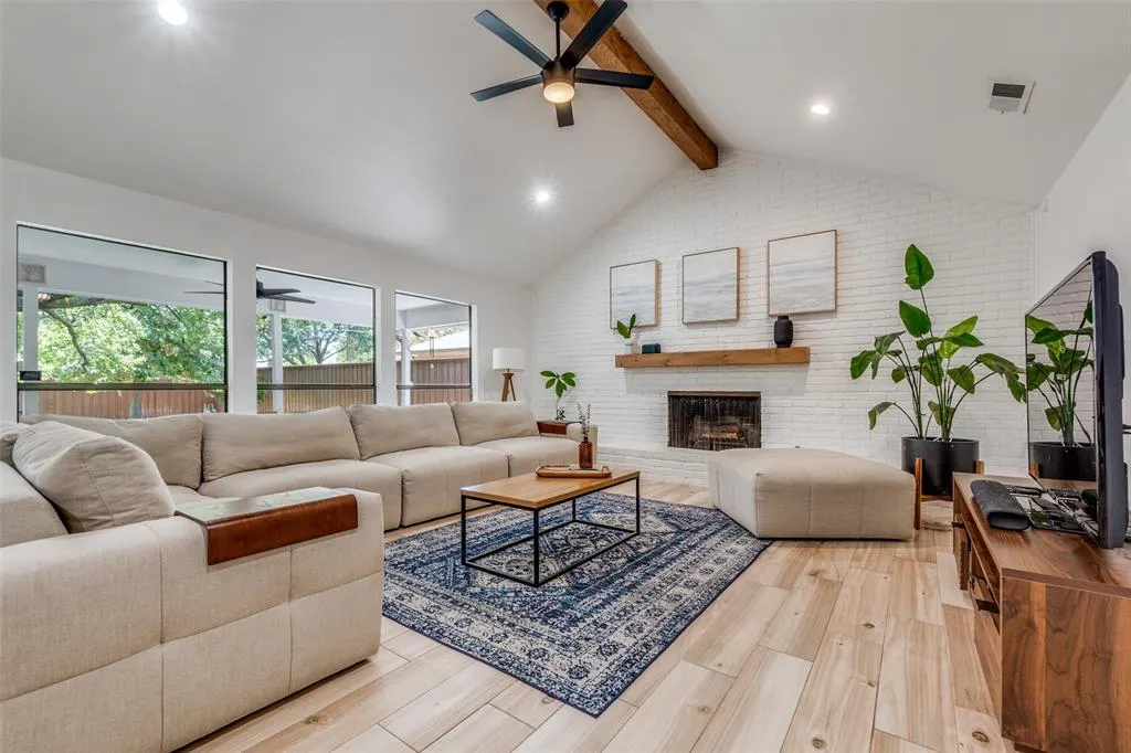 12125 Cross Creek Drive