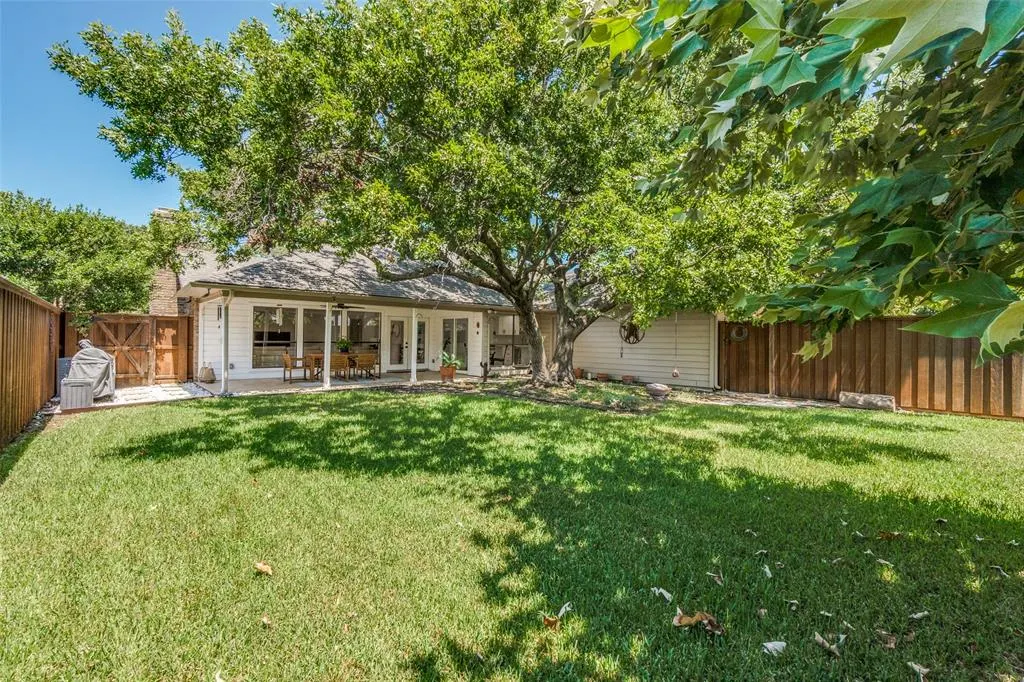 12125 Cross Creek Drive