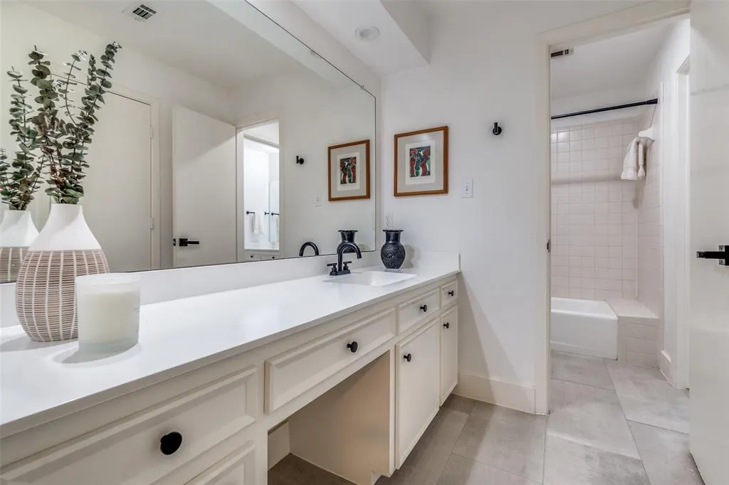 12125 Cross Creek Drive