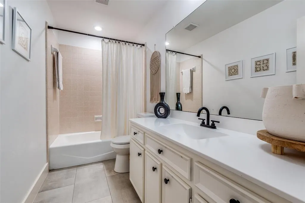 12125 Cross Creek Drive